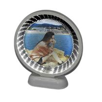 מסגרת תמונה עגול מראה אינסופית LED לבן 23X25 | חנות מקוונת ALONIT